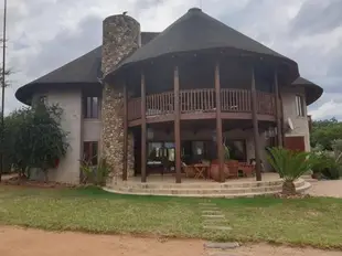 Zebula Golf Estate and Spa -Great Heights pax 17 Moi Signature Luxury villa