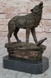 Wolf in Bronze signiert auf Marmorsockel Bronzefigur Bronzeskulptur Statue Art