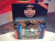 1995 JEFF GORDON #24 DUPONT 1/64 SKYBOX, TRADING CARD INCLUDED, ACTION CAR
