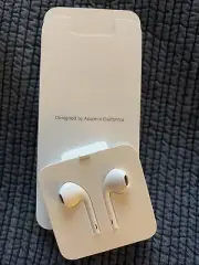 Original APPLE EarPods Lightning Wired Earphones Headphones iPhone 11 NEW