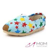 在飛比找momo購物網優惠-【MOM】韓版休閒舒適帆布鞋 懶人樂福鞋 童鞋(彩色星星藍)