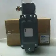 New Eaton Cutler Hammer 10316H18Y1 Limit Switch Series D NIB