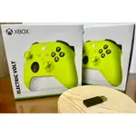 （二手極新組合，不拆賣）原廠XBOX無線電擊黃遙控手把*2 + XBOX USB無限接收器*1