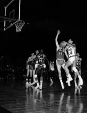 Al Bianchi Of The Syracuse Nationals Shoots 1960S Old Basketball Photo 7