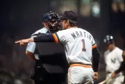 Manager Billy Martin Detroit Tigers argues with an umpire at a- 1973 Old Photo 2