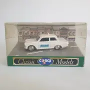 CORGI Classics D708 1989 - POLICE - FORD CORTINA SALOON 1:43 - UNOPENED