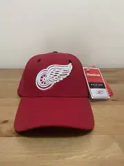 Reebok Red Wings Center Ice Authentic-Face Off Apparel One-Fit Hat.
