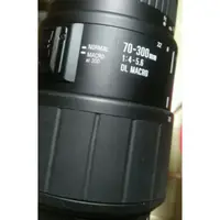 在飛比找蝦皮購物優惠-老機師 鏡頭 sigma 二手. 70 300mm af f