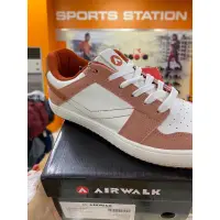 在飛比找蝦皮購物優惠-Airwalk真誠白/粉跟鞋原價459.900