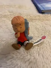 Schleich Peanuts Linus Figure New With Tag Blanket Snoopy - SHIPS FREE