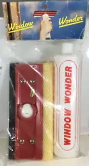 Window Wonder Squeege Cleaner & Spray Bottle For Windows, Windshields Etc. New