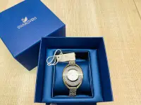 在飛比找Yahoo!奇摩拍賣優惠-二手SWAROVSKI水藍面盤 銀色鋼錶帶女腕錶