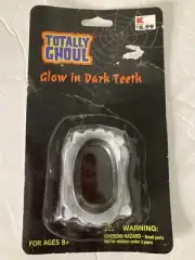 Totally Ghoul Halloween Glow in the Dark Teeth Kmart Rare