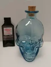 NEW Hand Blown 27oz 800ml Glass Skull bottle + cork + Cherry Moonshine Magic Kit