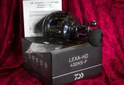 Daiwa Lexa HD -LEXA-HD 400HS-P - NEW *Right Handed *The Fish Will Be Scared!!