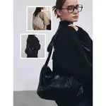 🇰🇷 韓國代購   NICK&NICOLE 韓國爆紅 油蠟皮綁帶包 SQUARE SHOULDER BAG 肩背包