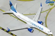 GJUAL2074 GeminiJets 737 MAX 8 1/400 Model N27261 United Airlines
