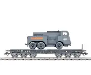 Marklin H0 4866 Heavy Duty Flat Car w/ "Kaelble Jumbo" Metal Tractor, 2001 - NEW