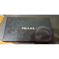 在飛比找蝦皮購物優惠-二手prada皮夾