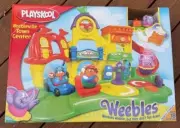 2004 Hasbro Playskool Weebles Weebleville Town Center + Holiday Pack!