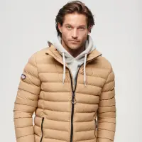 在飛比找momo購物網優惠-【Superdry】男裝 保暖外套 Fuji Emb(淺棕)