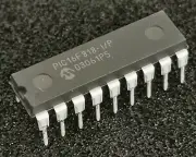 100 Pcs of PIC16F818-I/P Microchip MCU DIP8 20MHz 1.792 kB 128 B Flash DC 0306