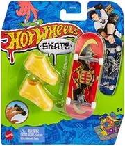 Mattel HGT46 Hot Wheels Mini Skateboard Includes Shoes. Assorted Models, Multicoloured
