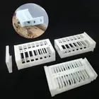 20xQueen Bee Cage Plastic Moving Transport Catcher Isolator Box Beekeeping Tool