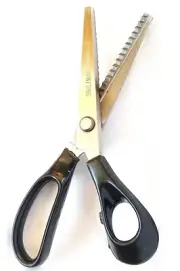 9" Inches Professional Zig Zag Scissor for Cloth Fabric Cutting and Tailoring