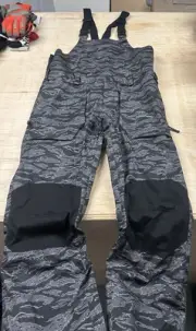 Volcom Collectable “ROAN OVERALL” BLK CAM TEK SNOW 2017 - Size L - 15Kmm