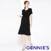 在飛比找momo購物網優惠-【Gennies 奇妮】胸前挖空小性感哺乳洋裝-黑(哺乳衣 