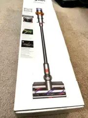 Dyson V15 Detect w/ 2 Year Warranty Cordless Vacuum New In Box + FREE BONUS