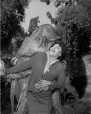 Hugh Langtry As A 'Chromomite' Diana Sands On The Outer Limits 1964 OLD TV PHOTO