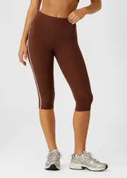 [Lorna Jane] Limited Edition Lotus 3/4 Capri Leggings in Brown, Size - XL XL Truffle