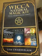 Wicca Natural Magic Kit : The Sun, the Moon and the Elements by Lisa Chamberlain