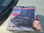 Belgian Waffle Maker SALTON Electric WM8BEL. With Box and Manual