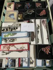 lot2 bulk lot of 52 fashion necklaces