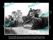OLD 8x6 HISTORIC PHOTO OF US ARMY WWI US TROOPS ON RENAULT FRENCH TANKS c1918