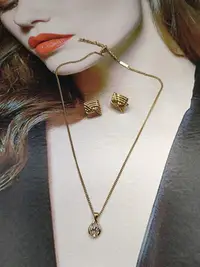 在飛比找Yahoo!奇摩拍賣優惠-法國NINA RICCI/蓮娜麗姿品牌金色項鍊  耳夾