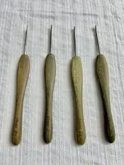 4 PCS Set Wooden Crochet Hooks Green Sandalwood 1.8mm 2.5mm 3.0mm 3.5mm