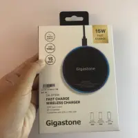 在飛比找蝦皮購物優惠-Gigastone 快速充電盤  GA-9700B 全新  