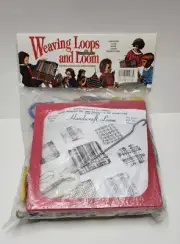 Weaving Loops & Loom Wool Novelty Company 7.25x7.25 Pot Holder Maker New