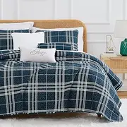 [Southshore Fine Living, Inc.] Oversized 6-Piece Quilt Bedding Set Lightweight, Soft Includes Reversible King Quilt, 2 Matching Shams, Three Throw Pillows, King/California Size, Vilano Plaid Blue