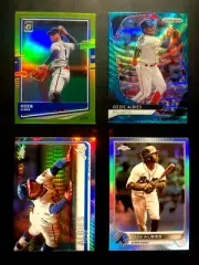 OZZIE ALBIES BASEBALL INSERT CARD LOT REFRACTORS ++