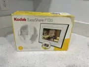 Kodak EasyShare P720 Digital Picture Frame With Quick Touch Border