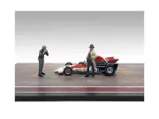 American Diorama "Race Day" Two Diecast Figures Set 3 For 1/43 Models 38361
