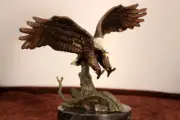 Bronze "Eagle Landing"Marble Base Free Ship
