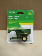 Ertl 1/64 John Deere 500 Grain Cart w/Auger #5565 NIP