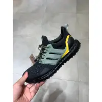 在飛比找蝦皮購物優惠-<Taiwan小鮮肉> ADIDAS ULTRABOOST 