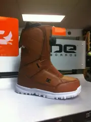 Womens DC Shoes Search snowboarding boots color brown size 5.0